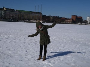 Walking across the frozen waters to the island of Tervasaari..