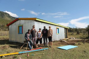 Painting the orphanage with the new volunteers (the Kiwis - Judy and Hollie!!)..